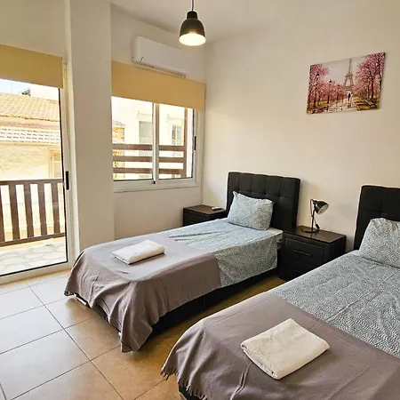 Apartman Sky Line Apartment, 150m From Chabad Lubavitch *